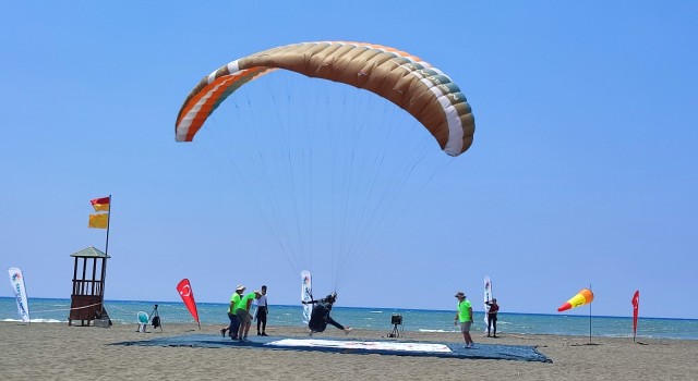 Türkiye Yamaç Paraşütü Hedef Yarışmasının üçüncü etap yarışları tamamlandı
