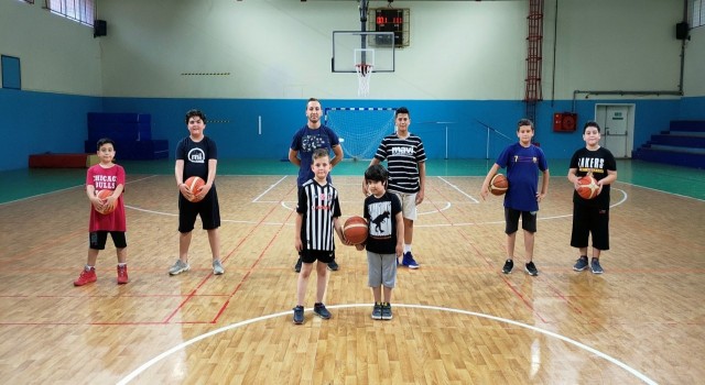 Yunusemrede erkek basketbol kursları başladı