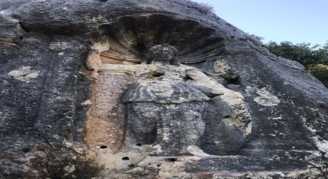 2 bin yıllık kültür mirası defineciler tarafından tahrip ediliyor