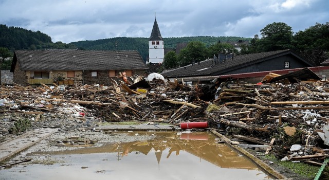 Almanya'da sel felaketinde hayatını kaybedenlerin sayısı 20'ye yükseldi