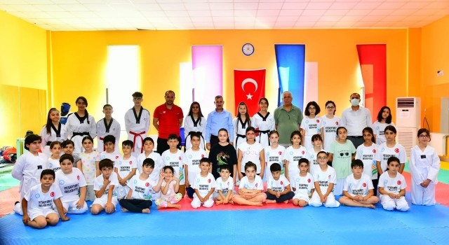 Başkan Çınar, sportif kursları ziyaret etti