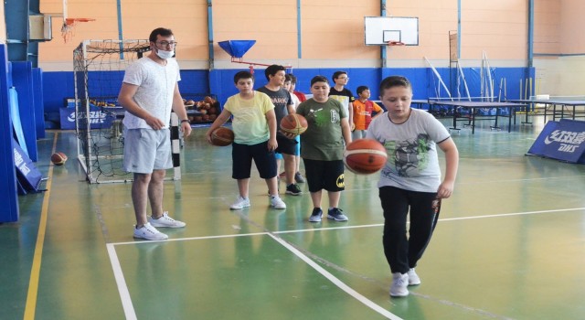 Basketbol kursuna yoğun ilgi