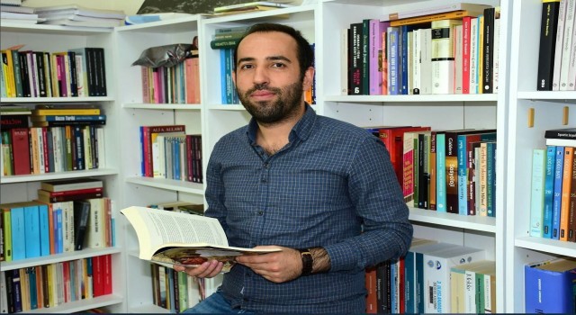 Doç. Dr. Palabıyık: “Eleştirel yazılar yazdığım için PKK tarafından tehdit edildiğimde barış akademisyenleri ya da Boğaziçinde protestoya katılan hocalar neredeydi”