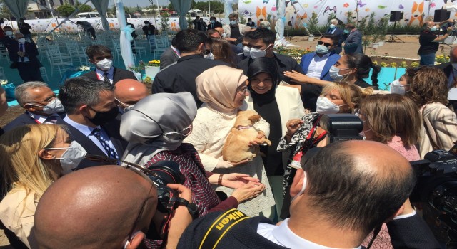 Emine Erdoğan: ”Hayvanlara güzel muamele etmek için ihtiyacımız olan reçete medeniyet tecrübemizde vardır”