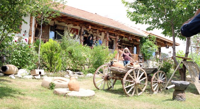 İçinde yüzlerce tarihi eser bulunuyor, yılda 15 bin kişi ziyaret ediyor