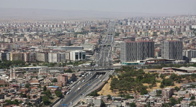 Jandarma Diyarbakırda 540 aracı havadan denetledi