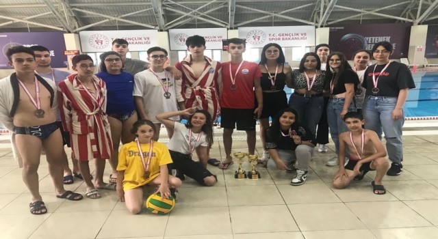 Kayseri Olimpik Sutopu 1 gümüş 1 bronz madalya kazandı