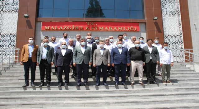 Milletvekili Şimşek, Malazgirtte halkın kurban bayramını kutladı