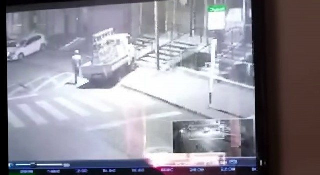 Ataşehir'de çalınan kamyonet güvenlik kameralarına yansıdı