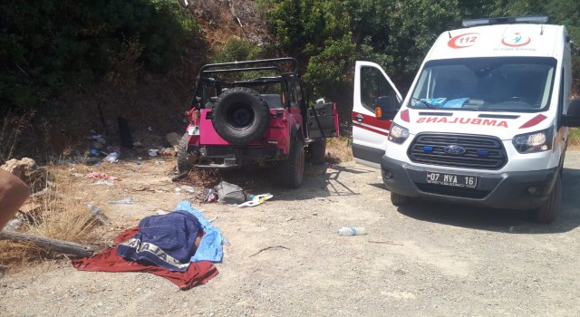 Safari aracı devrildi: 1 ölü, 9 yaralı