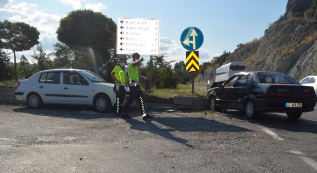 Tavşanlıda trafik kazası: 7 yaralı