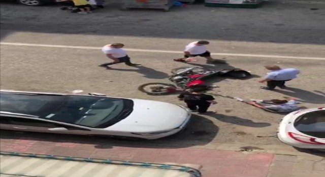 Türkelide motorsiklet yayaya çarptı: 2 yaralı