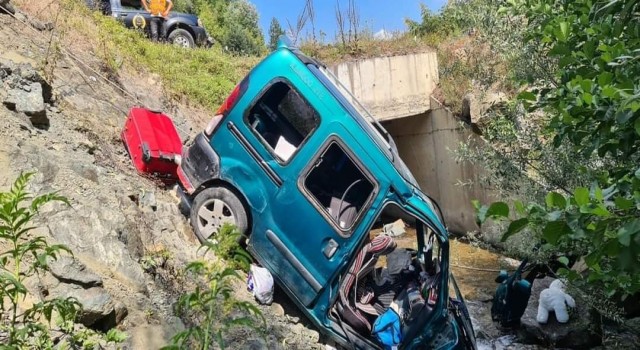 Zonguldakta trafik kazası: 4ü çocuk 8 yaralı
