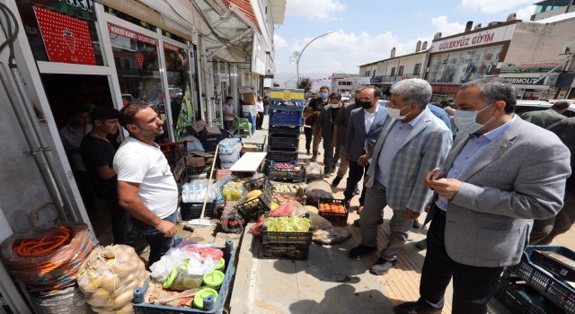 Başkalede yaralar sarılıyor