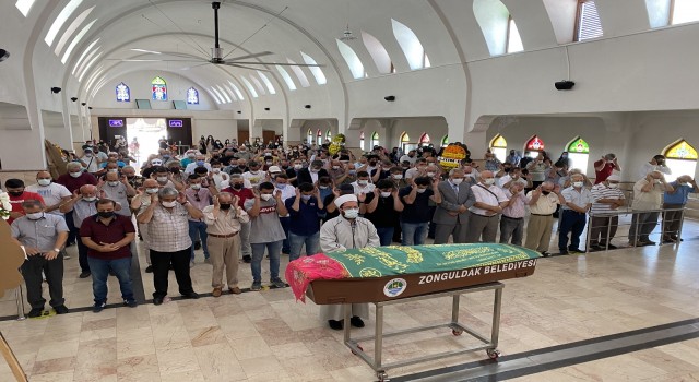 Kanserden ölen öğretmene son veda
