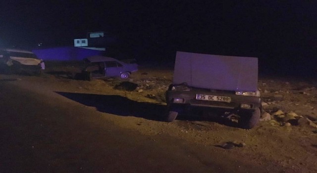 Karacasuda feci kaza 2 kişi hayatını kaybetti