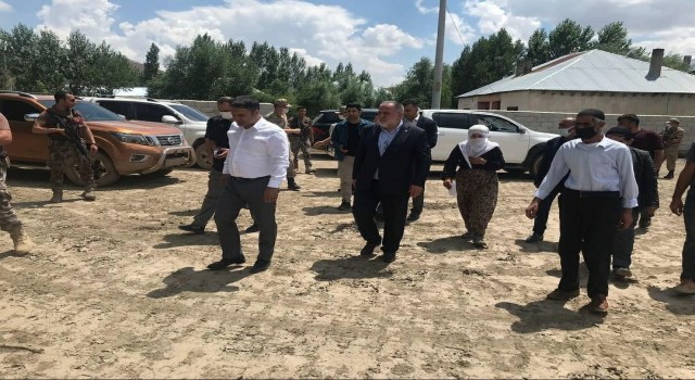 Muradiyede selzedelerin yaraları sarılıyor