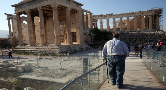 Yunanistanda aşırı sıcaklar nedeni ile arkeolojik açık hava müzeleri ziyarete kapatılıyor