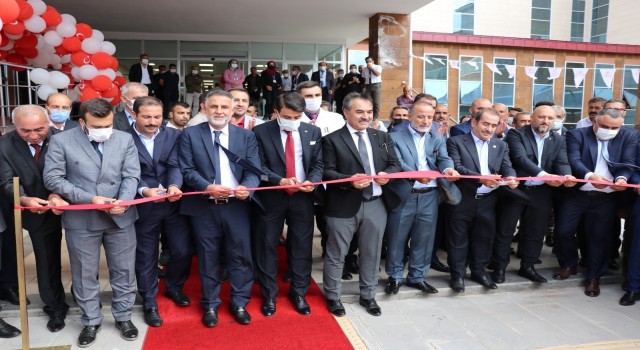 100 yataklı Ahlat Devlet Hastanesinin yeni hizmet binası törenle açıldı
