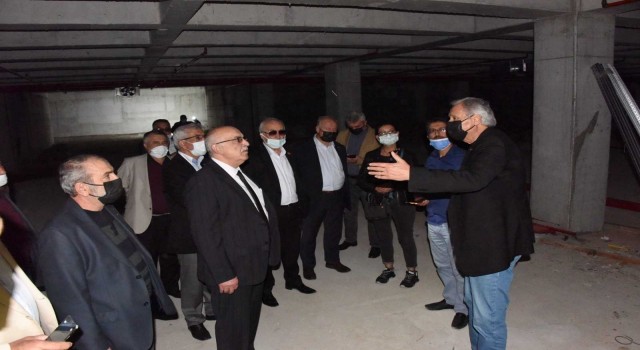 Başkan Bakkalcıoğlu belediye tesislerini tanıttı