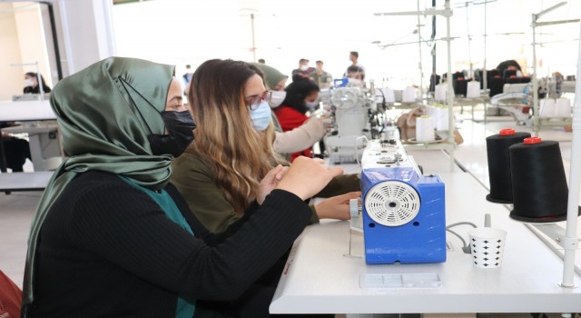 Diyadine kurulan tekstil fabrikası kızların umudu oldu