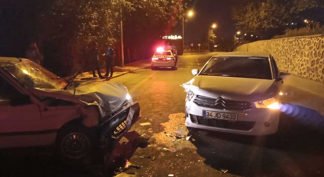 Diyarbakırda hatalı sollama kazaya sebep oldu: 2si ağır 4 yaralı