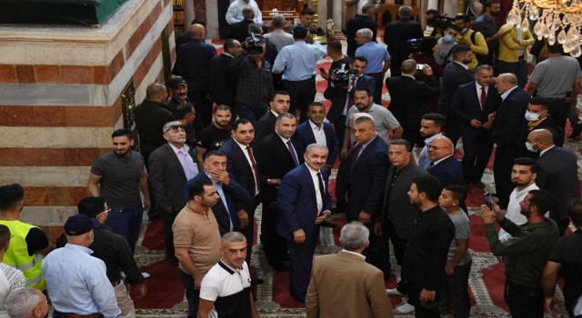 Filistin Başbakanı Iştiyye, İsrail işgali altındaki camiyi ziyaret etti