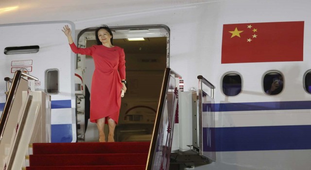 Kanadanın serbest bıraktığı Huawei Mali İşler Direktörü Meng, Çine geri döndü