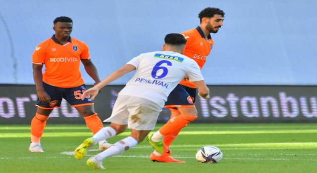 Süper Lig: Medipol Başakşehir: 3 - Çaykur Rizespor: 0 (Maç sonucu)