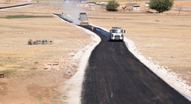 Viranşehirde kırsal mahalleler asfaltlanıyor