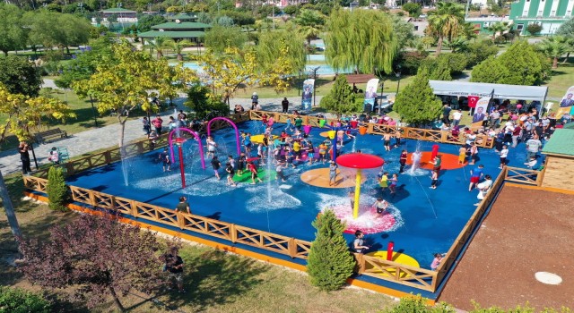 Yüreğirin ilk su oyun parkı açıldı
