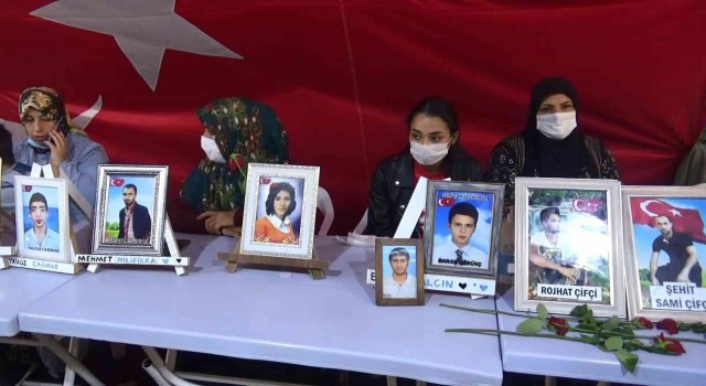Acılı aileler çocuklarını PKK ile HDPden istiyor