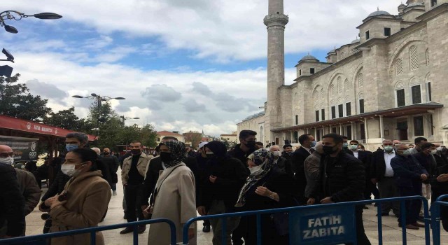 Baykar Yönetim Kurulu Başkanı Özdemir Bayraktar, son yolculuğuna uğurlanıyor