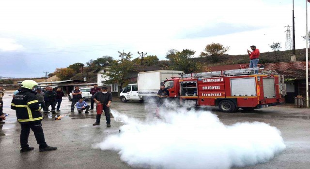 Belediye personeline yangın söndürme eğitimi verildi