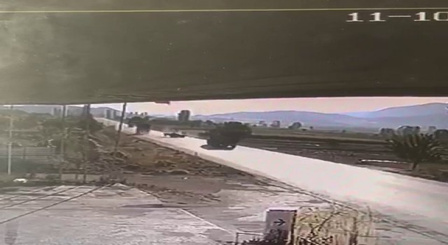 Burdurda tırla, traktörün çarpıştığı kaza anı güvenlik kamerasında
