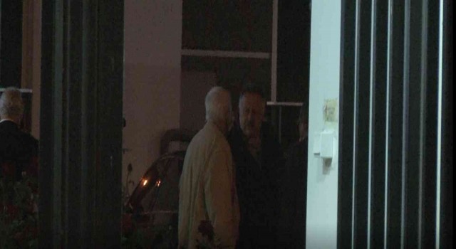 Eski İçişleri Bakanı Muammer Gülerin yeğeni Hakan Güler evinde ölü bulundu.