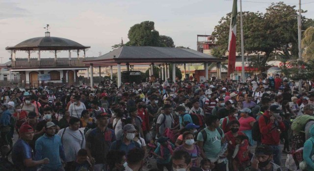 Meksikada göçmenlerden başkent Mexico Citye protesto yürüyüşü