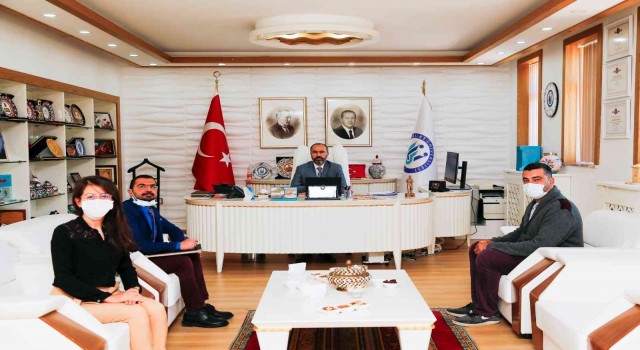 Rektör Prof. Dr. Türkmen, akademik ve idari personelleri ağırladı