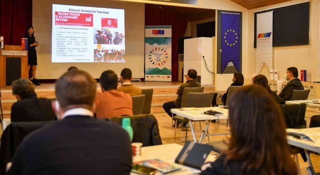 “Sürdürülebilir Kalkınma İçin STKlar” projesi eğitimlerinin Eskişehir programı gerçekleştirildi