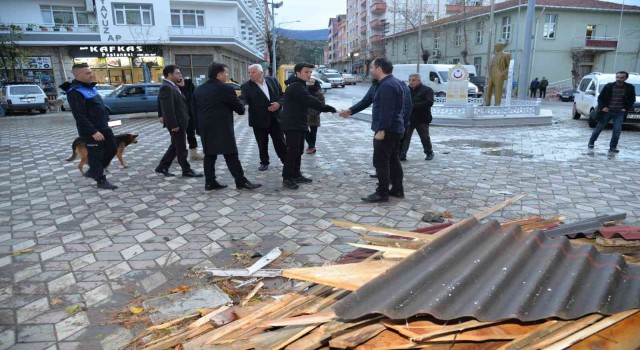 Kaymakamlık açıkladı: 4 tekne battı