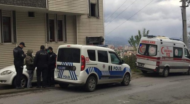 Trabzonda 24 yaşındaki bir genç evinde ölü bulundu