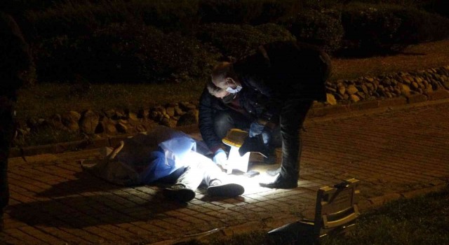 Trabzonda genç bir kız köprüden atlayarak intihar etti