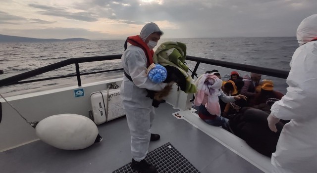Yunanistanın ölüme ittiği göçmenleri Sahil Güvenlik kurtardı