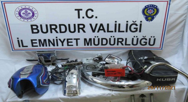 Çalınan motosiklet parçalar halinde bulundu