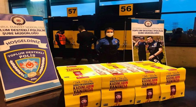 İstanbul polisi, Galatasaray-Fenerbahçe kadın futbol takımları arasındaki müsabakada KADESi tanıttı