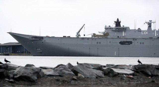 Avustralyanın en büyük yardım gemisi Tongaya gidiyor