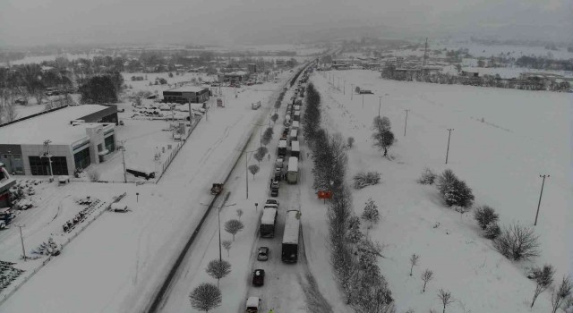 Boluda, D100 Karayolu Ankara yönü ulaşıma kapandı
