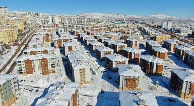 Elazığda 24 Ocak depreminin ardından 17 bin 95 konut ve 243 iş yeri hak sahiplerine teslim edildi