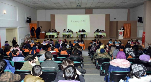 Erzincanda İmam Hatip Ortaokulları arasında bilgi yarışması düzenlendi