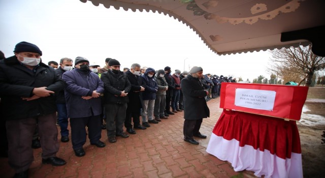 Kalp krizi geçirerek hayatını kaybeden polis memuru son yolculuğuna uğurlandı